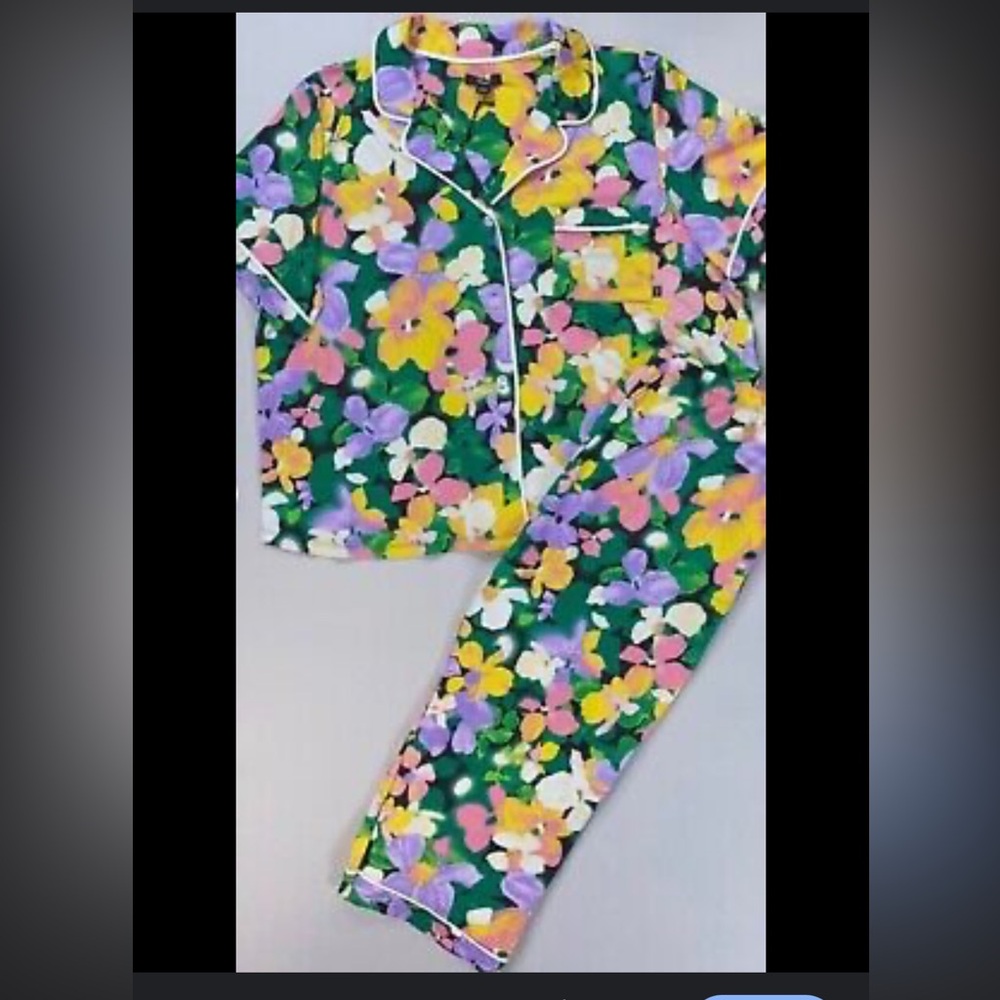 Vera wang night suit pajamas